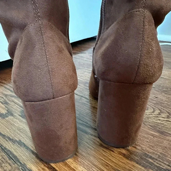 Steve Madden Woman’s Jacoby Thigh High Suede Boot.**Runs Small! - Picture 8 of 8